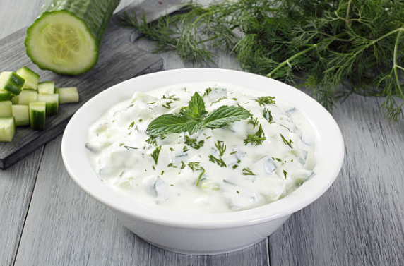 Mint and Cucumber Salad With Greek Yogurt Dressing