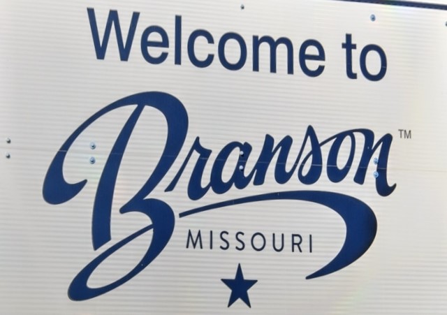 Traveling Thursday – Branson, Missouri