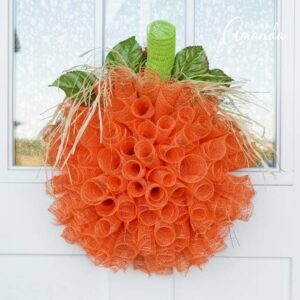 deco-mesh-pumpkin-wreath-680